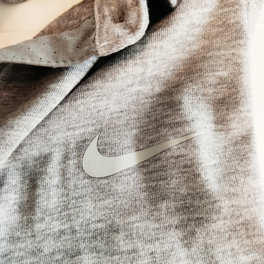 Nike Dri-Fit Women's Heathered Gray Sleeveless Racerback Tank Top Size Large - Picture 5 of 7